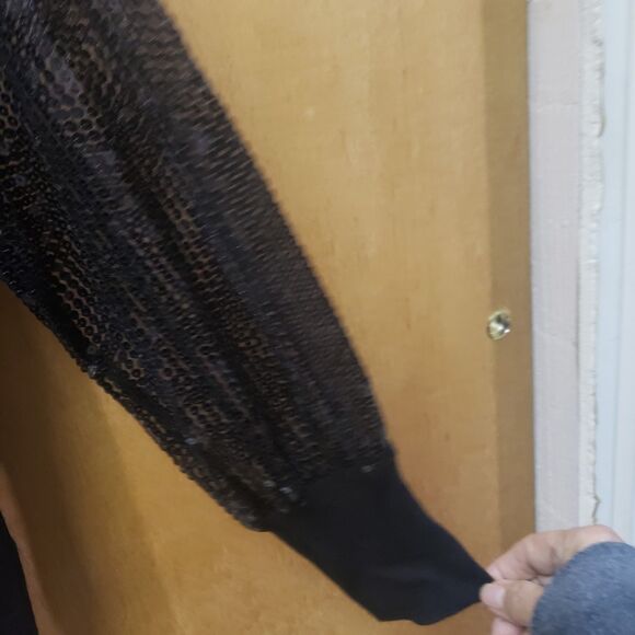 DKNY black sweater with sheer sequined sleeves Sz M III EXCELLENT CONDITION! - Picture 4 of 5